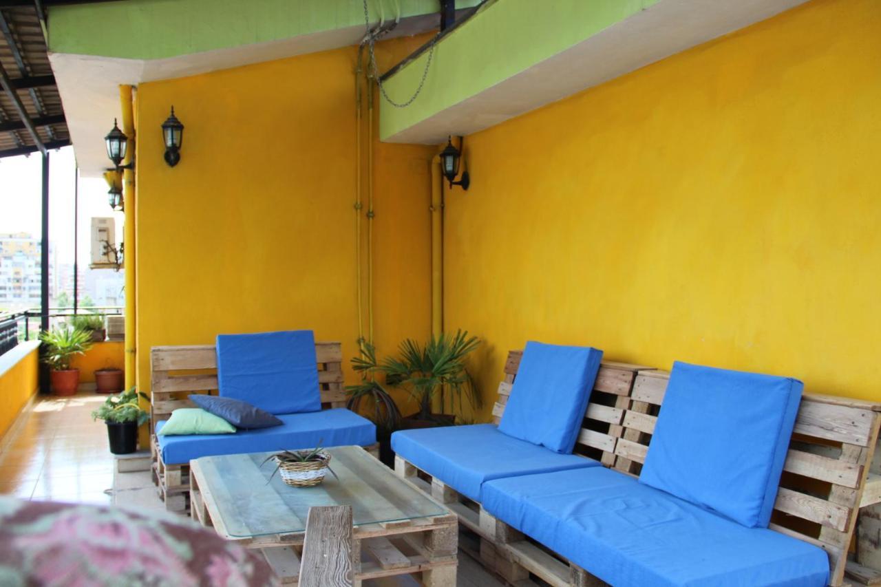 Cozy Big With Balcony
