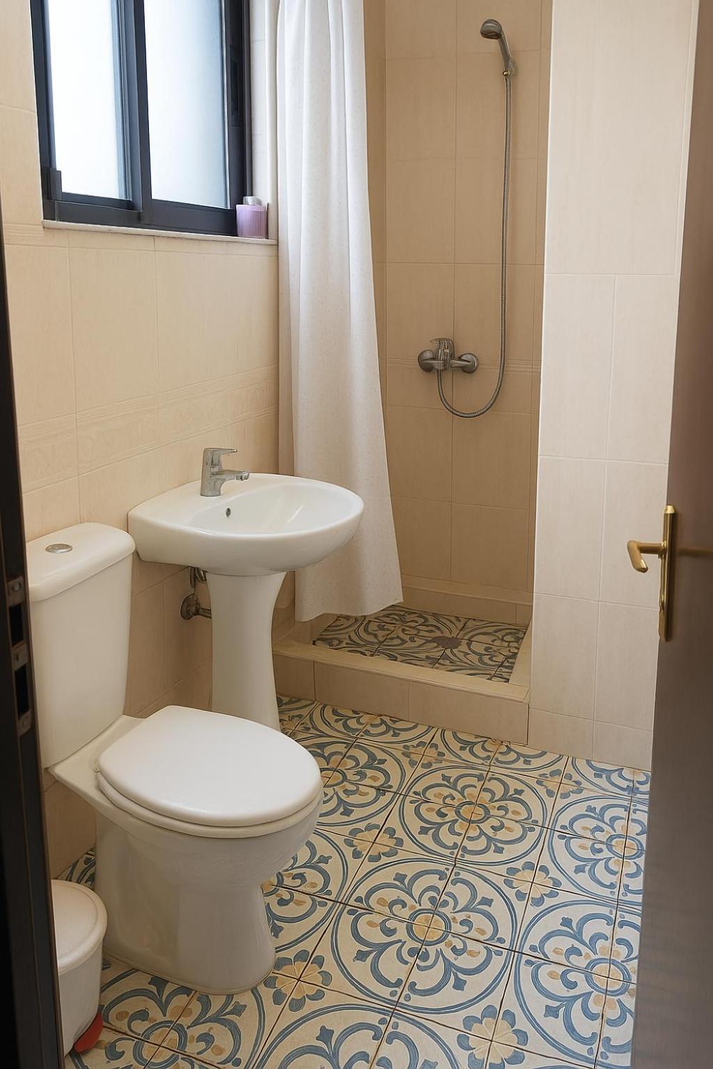 Apartamento Cozy Big With Balcony Tirana